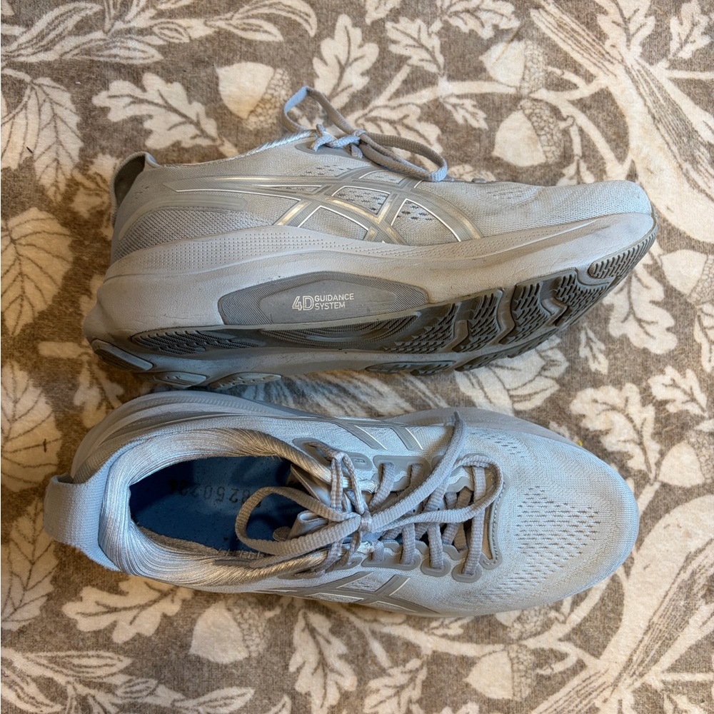ASICS Women's Athletic Shoes - Light Gray